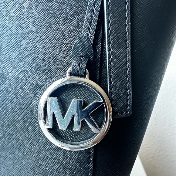 Black Michael Kors Tote - Like New!! - Picture 4 of 8